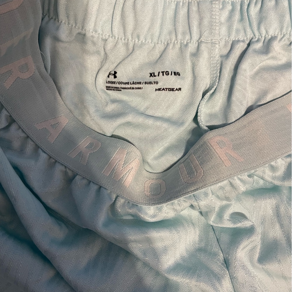 Shorts - Picture 3 of 3